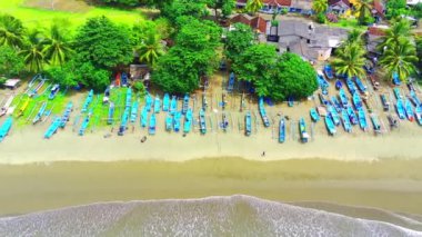 Endonezya, Banyuwangi 'deki güzel Rajegwesi Sahili. İHA ile çekilen hava görüntüleri.