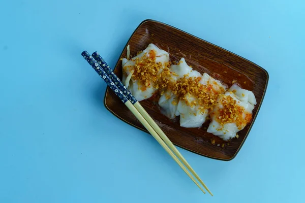 Choipan, Pontianak, Batı Borneo 'dan geleneksel bir aperatiftir. İnce, şeffaf pirinç ununa sarılmış doğranmış bambu filizleri, kıymalı karides karışımından yapılan lezzetli bir aperatif..