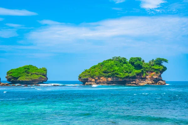 Пляж Ватукарунг Индонезийском Паситане Скалами Океане Пейзаж Фотография Природы — стоковое фото