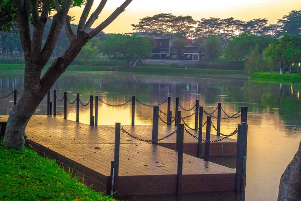 Hermoso Amanecer Lago Bsb Ubicado Mijen Semarang Indonesia Naturaleza Paisaje —  Fotos de Stock