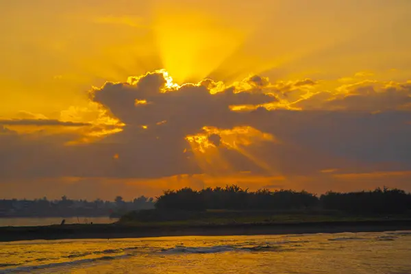 Der Sonnenaufgang Über Dem Glagah Beach Kulonprogo Indonesien Langzeitbelichtung Der — Stockfoto