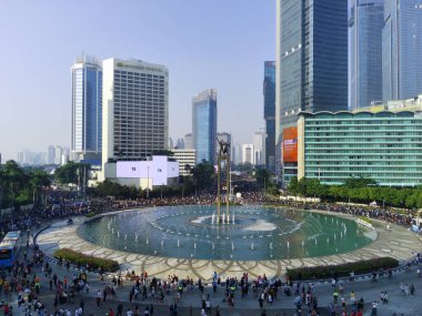 Endonezya Roundabout Oteli, Endonezya Jakarta 'da Arabasız Gün' ün en iyi manzarası. Hava fotoğrafçılığı insansız hava aracı tarafından çekildi.