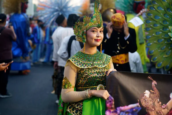 Июня 2023 Года Пип Одет Индонезийскую Традиционную Одежду Художественном Карнавале — стоковое фото