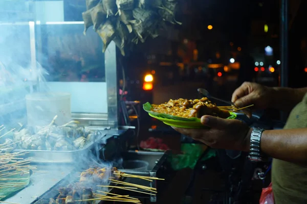 Sate Padang Sahnesi Bir Çeşit Endonezyalı Şiş Izgara Yemeği Bir — Stok fotoğraf