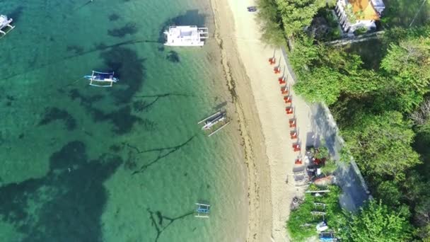 Fliegen Sie Entlang Des Strandes Von Cemara Mit Seinem Cremefarbenen — Stockvideo