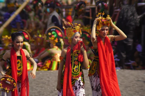 2021년 16일 Banyuwangi East Java 인도네시아 Gandrung Sewu는 전통적인 Gandrung — 스톡 사진