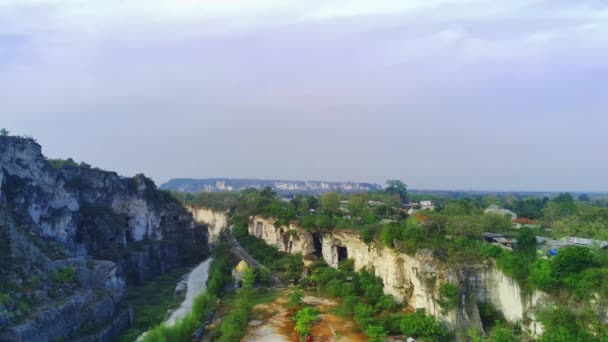 Drone Survole Une Zone Minière Calcaire Setigi Gresik Indonésie Capturant — Video