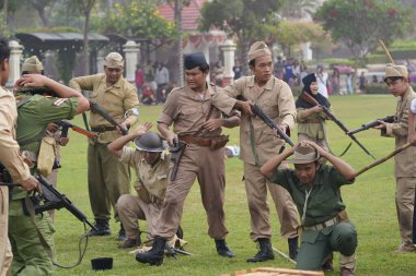 9 Haziran 2024. Surabaya, Doğu Java, Endonezya. Tiyatro etkinliği halk tarafından başlatıldı. Endonezya 'nın Surabaya şehrinin kuruluşunu kutlamak için..