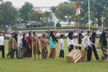 9 Haziran 2024. Surabaya, Doğu Java, Endonezya. Tiyatro etkinliği halk tarafından başlatıldı. Endonezya 'nın Surabaya şehrinin kuruluşunu kutlamak için..