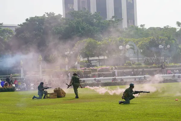 9 Haziran 2024. Surabaya, Doğu Java, Endonezya. Tiyatro etkinliği halk tarafından başlatıldı. Endonezya 'nın Surabaya şehrinin kuruluşunu kutlamak için..