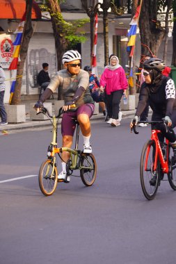 10 Ağustos 2025. Surabaya, Endonezya. Şehirde arabasız gün etkinlikleri.