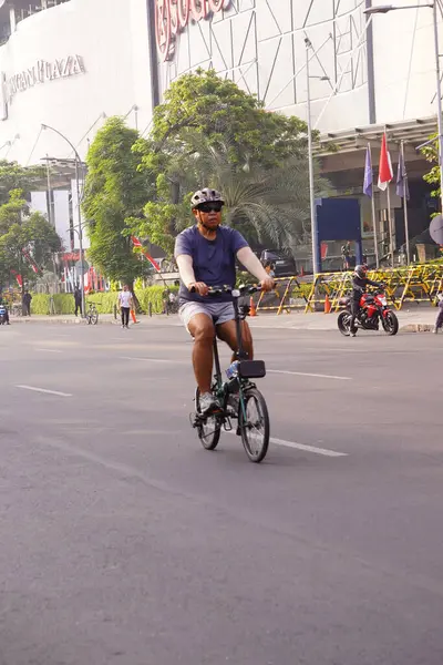 10 Ağustos 2025. Surabaya, Endonezya. Şehirde arabasız gün etkinlikleri.