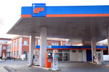 Pescara, İtalya 16 Mart 2022: IP Benzin İstasyonu. IP, İtalya 'da Gruppo Api' nin bir markasıdır.