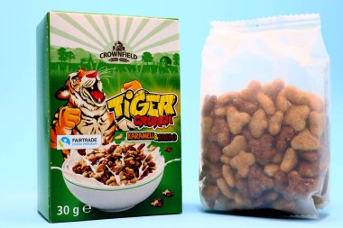 Pescara, İtalya 10 Şubat 2021: LIDL Supermarket zinciri tarafından satılan CROWNFIELD Tiger Crunch Cereals