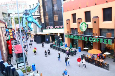 Universal City Los Angeles, California - 8 Mayıs 2019: UNIVERSAL Stüdyoları Gece Hollywood