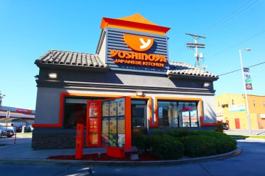 Los Angeles, Kaliforniya - 3 Ekim 2019: YOSHINOYA Japon Mutfağı Fast Food Lokantası Los Angeles