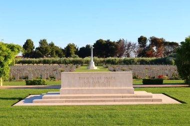 Moro Nehri Kanada Savaş Mezarlığı, San Donato-Moro, İtalya