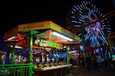 Santa Monica, Los Angeles, California - 17 Mayıs 2019: Santa Monica Pasifik Parkı manzarası