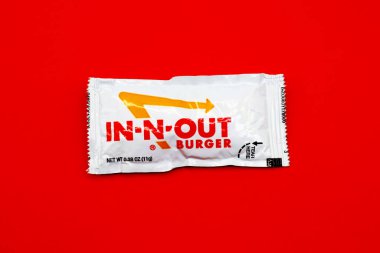 Hollywood, California - 3 Aralık 2019: IN-N-Out Burger, Amerika Fast Food Restoranlar zinciri.