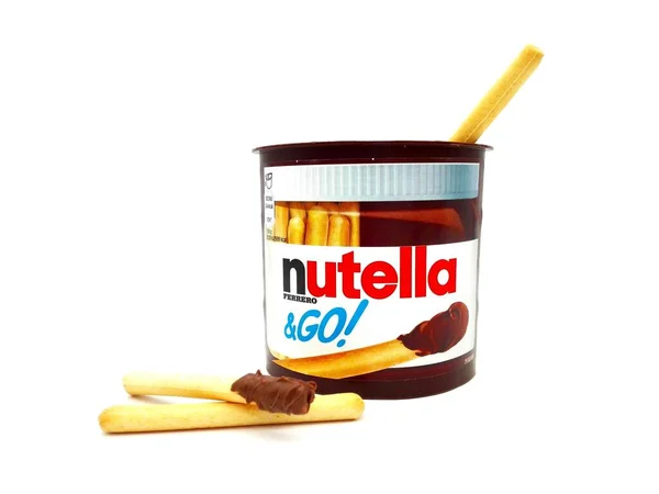 Nutella Hazelnut Sebar Dan Breadsticks Diproduksi Italia Oleh Ferrero — Stok Foto