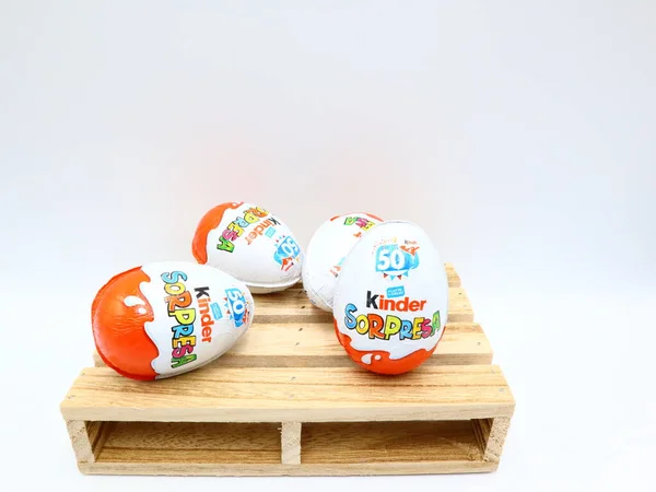 Pescara Italia Marzo 2019 Kinder Surprise Chocolate Eggs Kinder Surprise —  Fotos de Stock