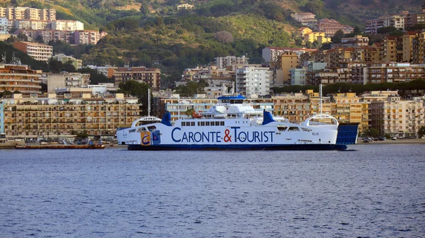 Messina Sicily Italy View Port Messina Entror Caronte Tourist Ferry — стокове фото