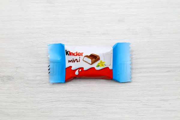 페스카라 2019 Kinder 초콜릿 Kinder 페레로가 이탈리아에서 제품의 브랜드이다 — 스톡 사진