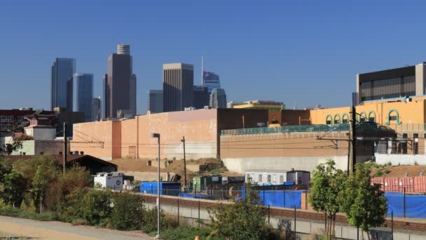 ロサンゼルス カリフォルニア州 2019年10月7日 ロサンゼルスのダウンタウンとLaメトロ鉄道の景色 — ストック動画