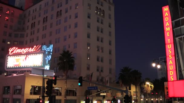 ハリウッド ロサンゼルス カリフォルニア州 2018年9月17日 マダム タッソー ハリウッドはハリウッドのハリウッド大通りにある蝋人形館と観光名所です — ストック動画