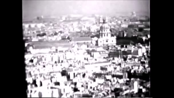 フランス パリの空撮 1960年代のヴィンテージビデオ8Mm — ストック動画