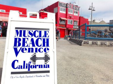 VENICE, Los Angeles, California - 6 Eylül 2018: Venedik Plajı Sahili Sahili manzarası