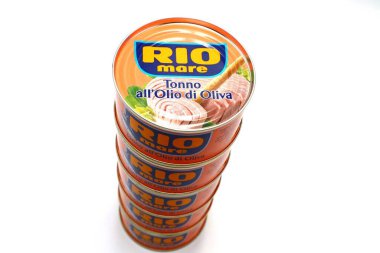 Pescara, İtalya 18 Ağustos 2019: Zeytin yağında konserve RIO MARE Tuna. Rio Mare, Bolton Food 'un bir markasıdır.
