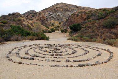 Los Angeles, California - 27 Eylül 2019: Bronson Canyon, Griffith Park 'ın bir bölümü, birçok film ve televizyon programı için yer
