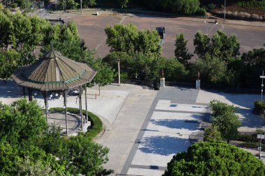 Catania, Sicilya (İtalya) - 11 Temmuz 2022: Villa Bellini Bahçesindeki Müzik Manastırı, şehir parkı