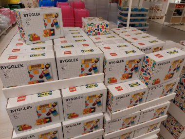 IKEA LEGO BYGGLEK Brick Set. Ikea ve Lego arasında 1 Ekim 2020 'den itibaren Ikea mağazalarında özel bir tuğla seti açılması için bir işbirliği