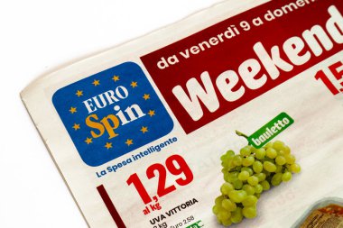 Roma, İtalya 27 Ağustos 2022: EUROSPIN Supermarket zinciri Weekly Ad Flyer