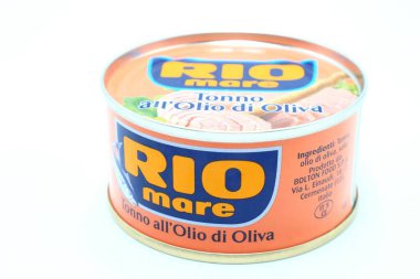 Pescara, İtalya 18 Ağustos 2019: zeytinyağında konserve RIO MARE Tuna. Rio Mare, Bolton Food 'un bir markasıdır.