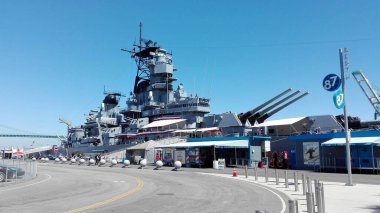 LOS ANGELES, California - 15 Eylül 2018: Battleship IOWA BB-61 Müzesi San Pedro, Los Angeles Rıhtımı
