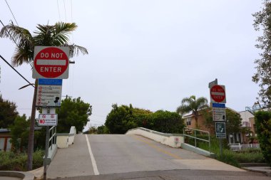 VENICE, Los Angeles, California - 14 Mayıs 2019: Venedik Kanalları, Venedik Sahili 'nin Tarihi Bölgesi, Kaliforniya