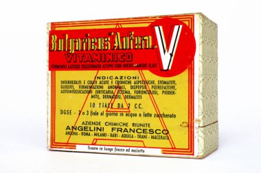Roma, İtalya 18 Şubat 2022: 1952 tarihli Vintage Lactobacillus BULGARICUS ANFERA Lactic Actic Bacteria Probiotik Probiotic Mantured in Italy by ACRAF ANGELINI FRANCESCO - Ancona