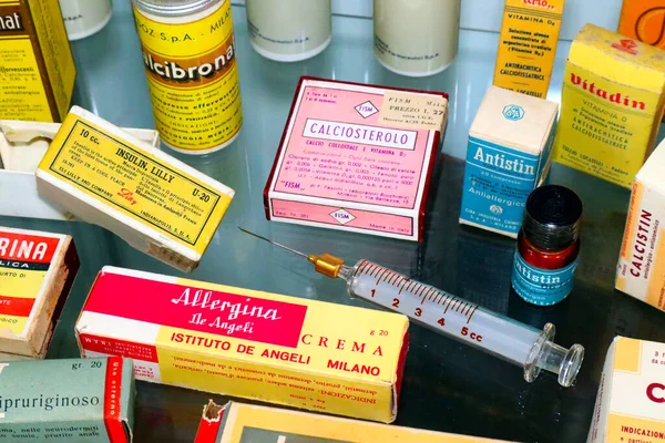 Lékárna Staré Léčivé Přípravky Displeji — Stock fotografie