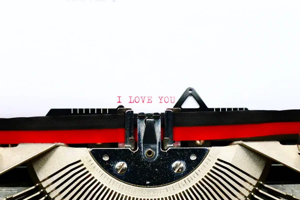 Love You Dattiloscritta Con Una Vecchia Macchina Scrivere Vintage — Foto Stock
