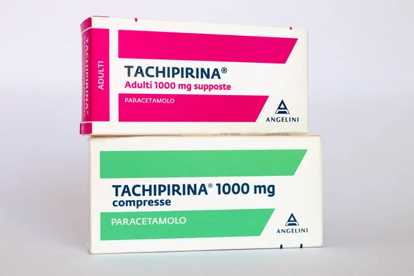 이탈리아 이탈리아어 February 2022 Box Tachipirina Susupositories Tablets 피미나는 통증을 — 스톡 사진