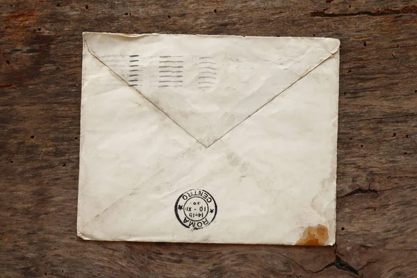 意大利罗马 2022年3月15日 古老的信封和信件 原始的1800S木制背景 — 图库照片