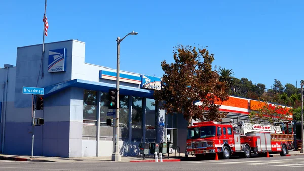 カリフォルニア州ロサンゼルス 2019年10月6日 ロサンゼルス消防署郵便局近くのトラック — ストック写真