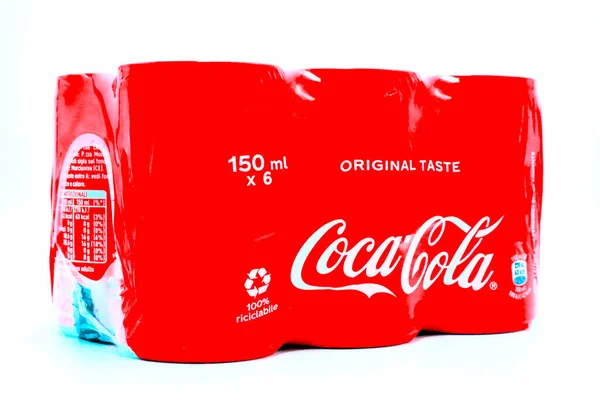 Pescara Itália Janeiro 2020 Coca Cola Original Taste Cans Coca — Fotografia de Stock