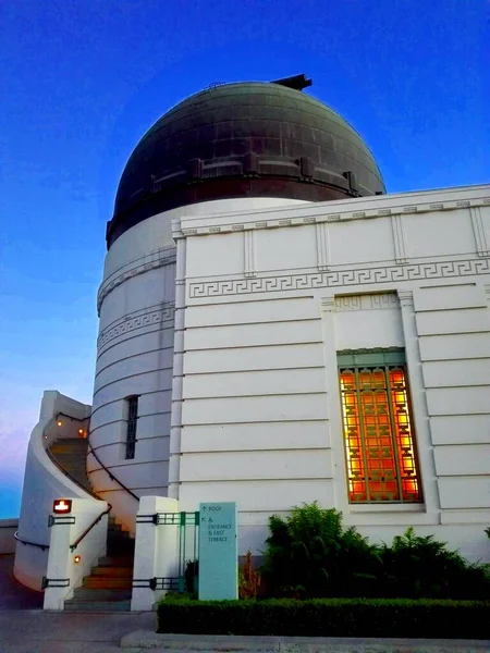 ロサンゼルス カリフォルニア州 2018年9月17日 ロサンゼルスのグリフィス天文台の眺め — ストック写真