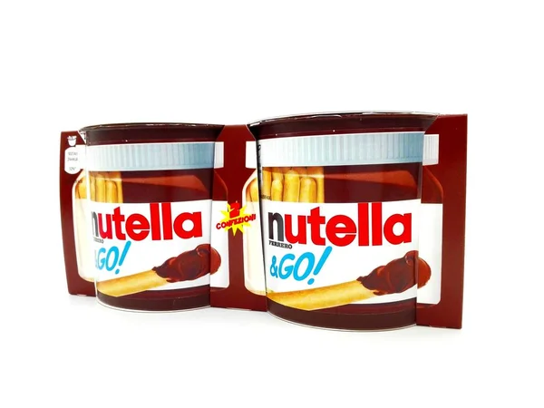 Nutella Diffusione Nocciole Bastoncini Pane Prodotto Italia Ferrero — Foto Stock