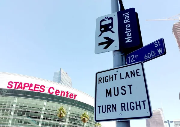 Los Angeles Kalifornia Września 2018 Los Angeles Metro Znak Kierunku — Zdjęcie stockowe