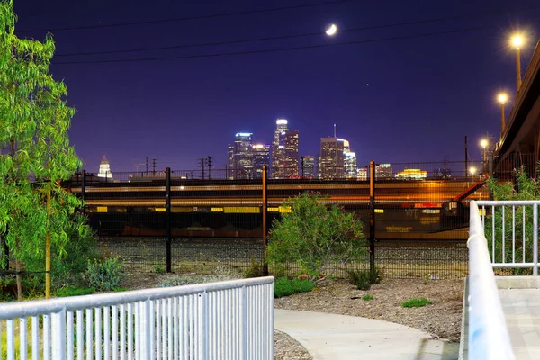 Los Angeles Kalifornia Października 2019 Widok Wieżowce Los Angeles Nocą — Zdjęcie stockowe